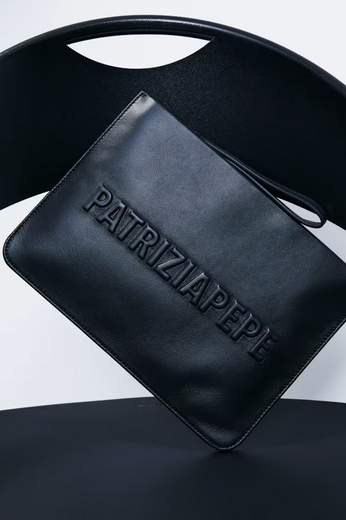 PATRIZIA PEPE CLUTCH IN PELLE