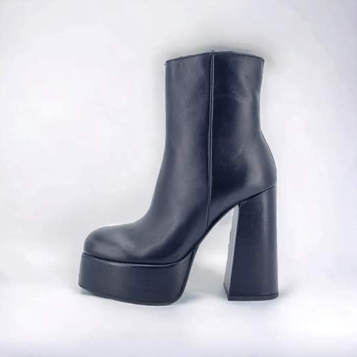 TSAKIRIS MALLAS 653
