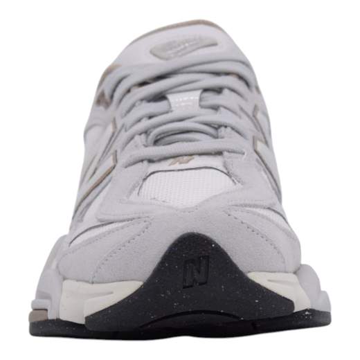 NEW BALANCE U906011M