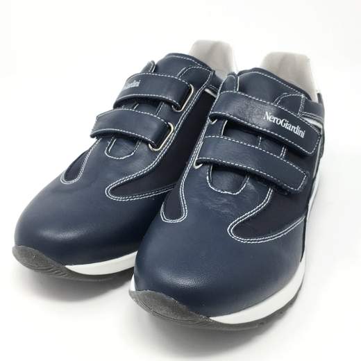 NERO GIARDINI JUNIOR P833060M 207
