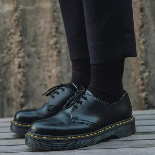 DR. MARTENS 21084001