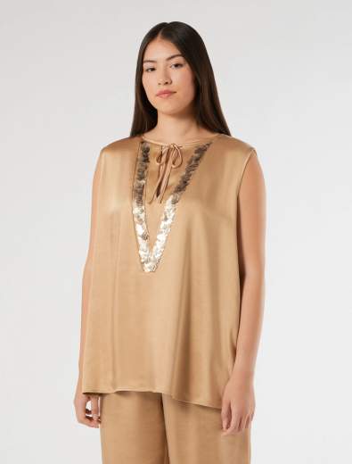 PERSONA BY MR PMRVETUSTA