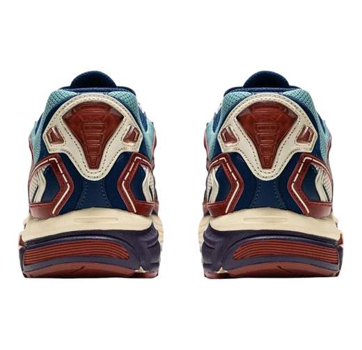 REEBOK SNEAKERS