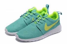 NIKE 724850371