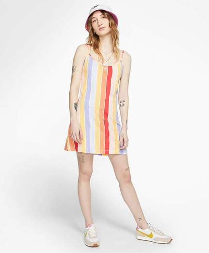 NIKE CJ2504-631