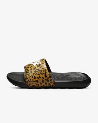 NIKE CN9676-700