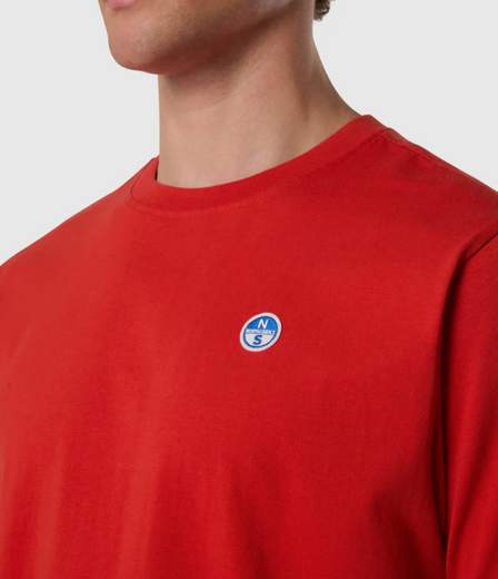 T-SHIRT CON PATCH LOGATA