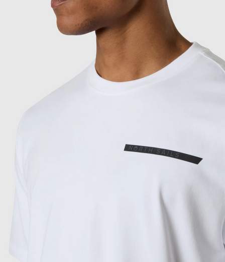 T-SHIRT CON LETTERING