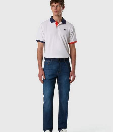 POLO CON DETTAGLI A CONTRASTO