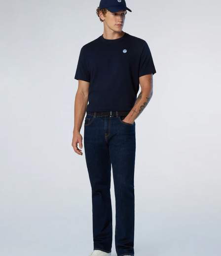 T-SHIRT CON PATCH LOGATA