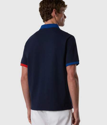 POLO CON DETTAGLI A CONTRASTO