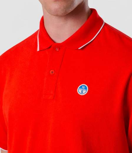 POLO CON BORDI A CONTRASTO