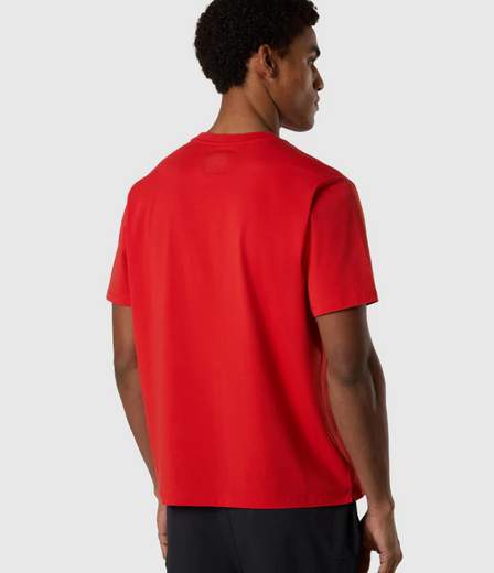 T-SHIRT CON LETTERING