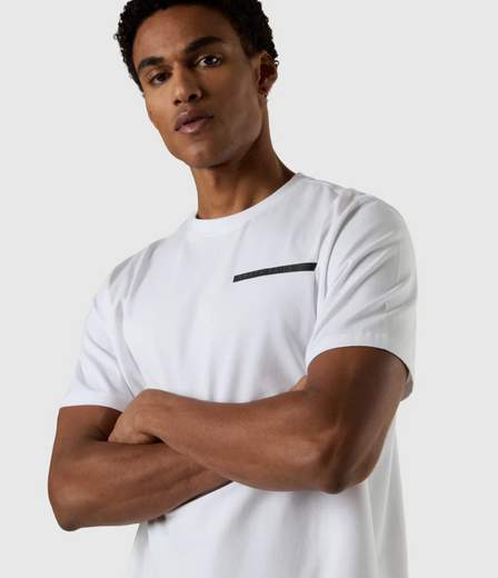 T-SHIRT CON LETTERING