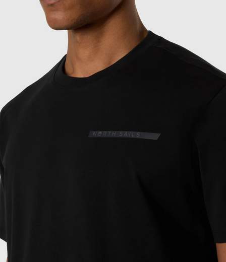 T-SHIRT CON LETTERING