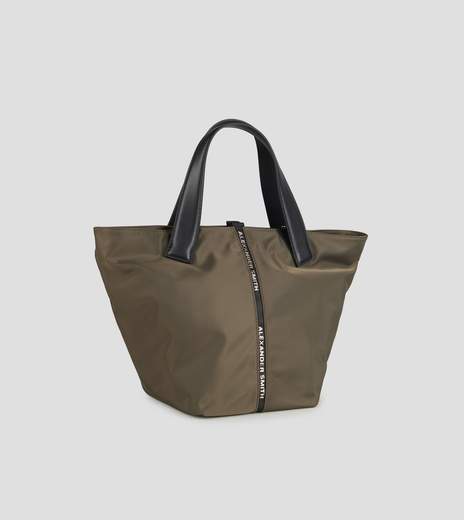 Alexander Smith LAURENMEDIUM