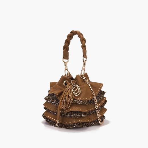 La Carrie 142M-EM-102