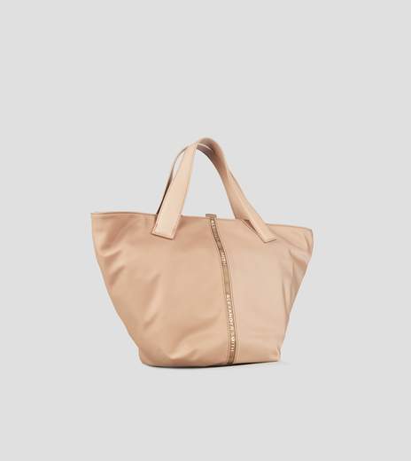 Alexander Smith LAURENMEDIUM