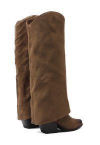 Queen Helena X31-109