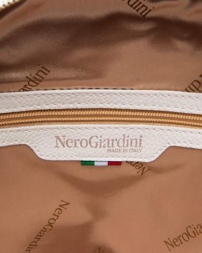 Nero Giardini E543932D
