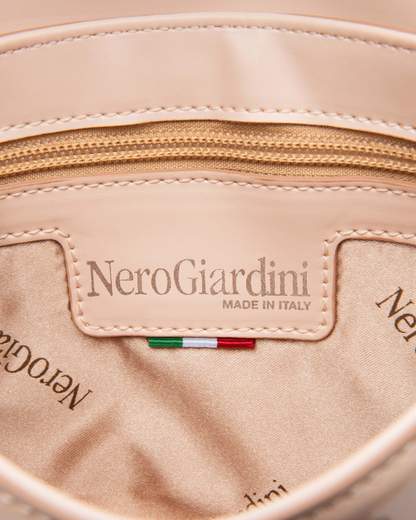 Nero Giardini E543710D