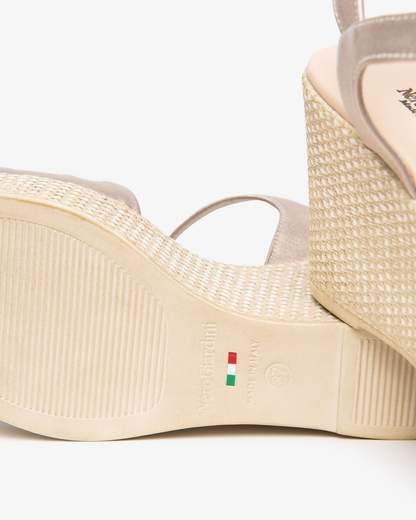 Nero Giardini E615981D