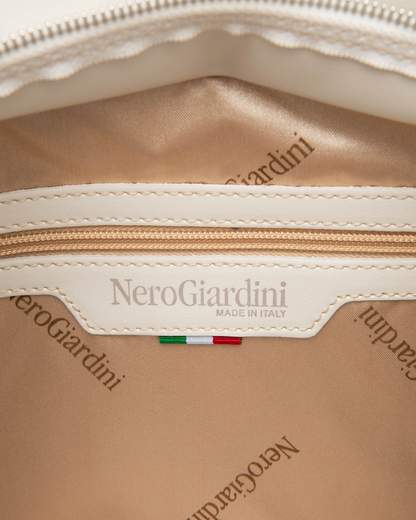 Nero Giardini E644220D