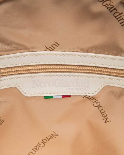 Nero Giardini E644221D