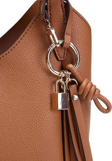 GUESS? BG973503