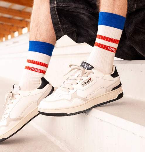 VICTORIA 1985 8800122