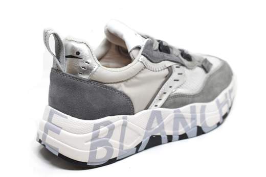 VOILE BLANCHE CLUB 105