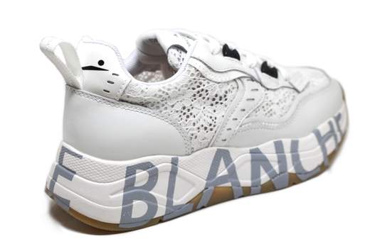 VOILE BLANCHE CLUB 105