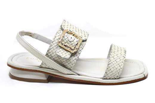 EMANUELLE VEE VANESSA