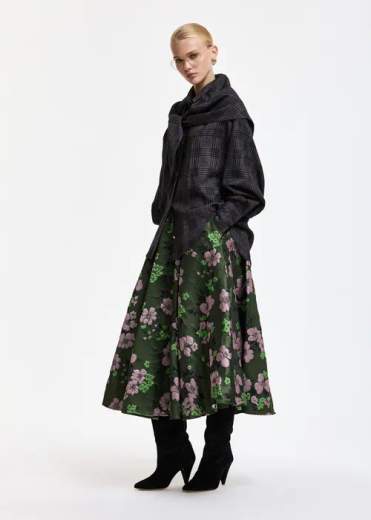 ESSENTIEL ANTWERP KISS