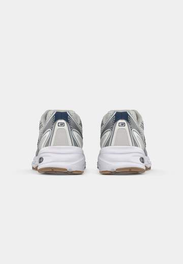 New Balance U740