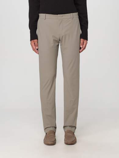 Pt Torino Pantaloni In Cotone Stretch Active Un Tessuto Dall'aspetto Tecnico, Perfetto Per Il Quotidiano. Bacino Pulito, Tasche Con Zip Sul Retro, Lunghezza Alla Caviglia E Linea Super Slim Per Un Modello Sartoriale Dai Dettagli Ricercati. Scegli La Variante Adatta A Completare Lo Stile On E Off Duty Con Un Tocco Deciso.