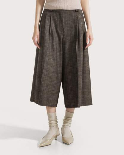 SEVENTY BERMUDA DONNA