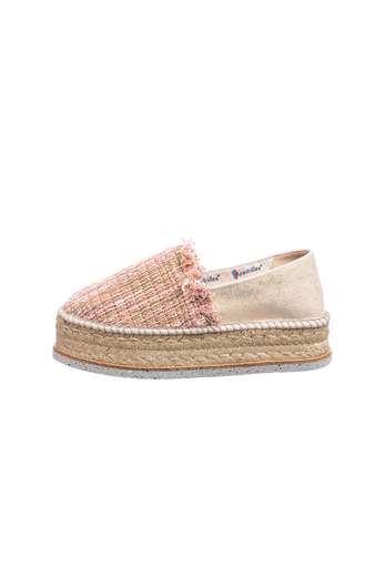 Espadrillas Scarpa Espadrilles Con Punta Chiusa In Filo, Tallone In Tessuto, Fondo In Corda E Gomma Riciclata. Altezza 4,5 Cm.