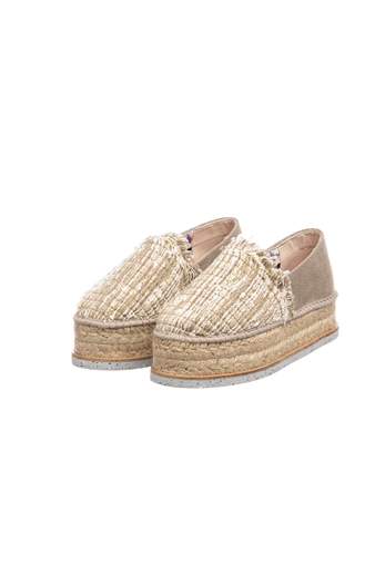 Espadrillas Scarpa Espadrilles Con Punta Chiusa In Filo, Tallone In Tessuto, Fondo In Corda E Gomma Riciclata. Altezza 4,5 Cm.