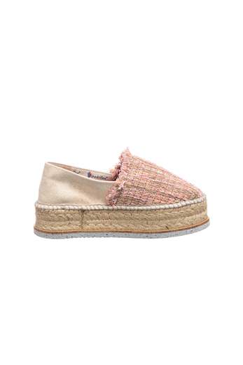 Espadrillas Scarpa Espadrilles Con Punta Chiusa In Filo, Tallone In Tessuto, Fondo In Corda E Gomma Riciclata. Altezza 4,5 Cm.
