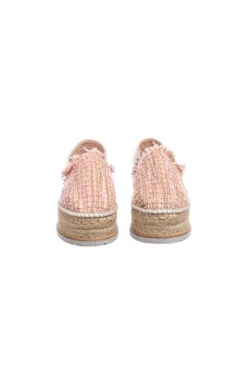 Espadrillas Scarpa Espadrilles Con Punta Chiusa In Filo, Tallone In Tessuto, Fondo In Corda E Gomma Riciclata. Altezza 4,5 Cm.