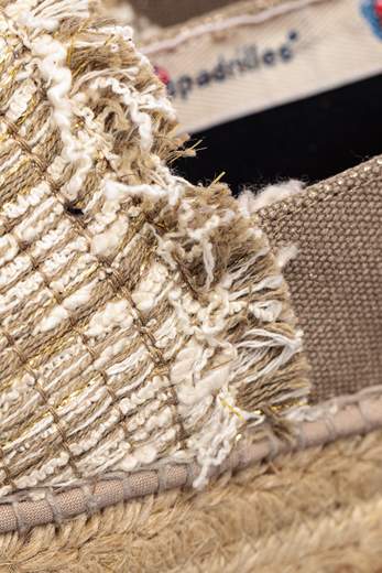 Espadrillas Scarpa Espadrilles Con Punta Chiusa In Filo, Tallone In Tessuto, Fondo In Corda E Gomma Riciclata. Altezza 4,5 Cm.