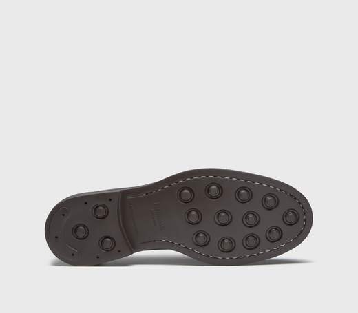 Doucal's Stringata In Pelle , Con Tomaia Senza Cuciture E Dalle Forme Arrotondate. Design Completato Dalla Costruzione Blake Che Rende La Scarpa Resistente E Morbida Nella Calzata. Suola In Gomma Ultra Leggera. Made In Italy.