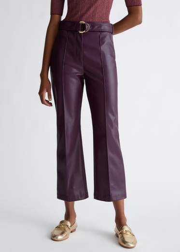 Liu°jo Pantaloni Flare Cropped In Tessuto Spalmato<br />piega Cucita<br />cintura Sur Ton Con Fibbia Regolabile In Abbinamento<br />tasca A Filetto Sul Retro<br />chiusura Con Zip Nascosta<br />fodera Interna