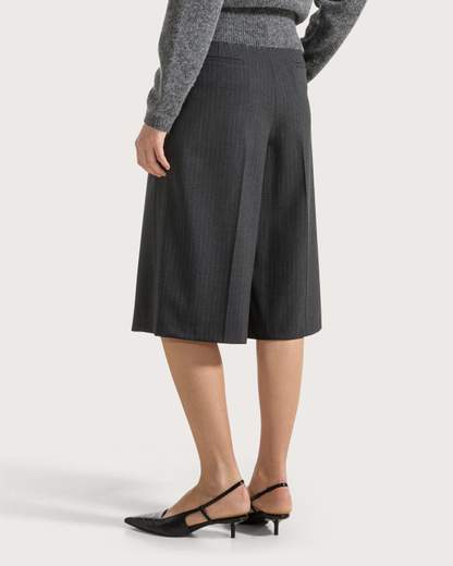 SEVENTY BERMUDA WOMAN