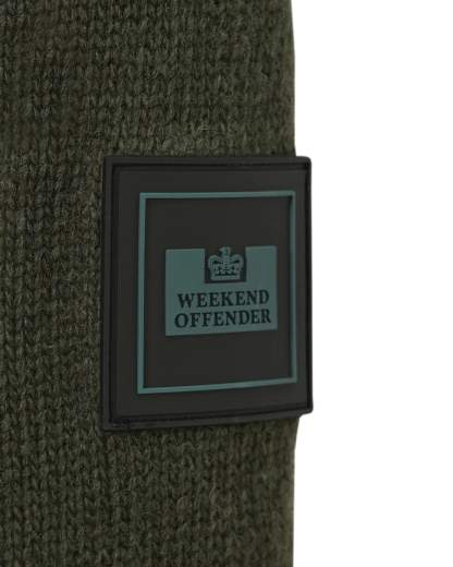 WEEKEND OFFENDER KW3A14