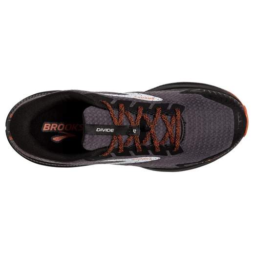 BROOKS 110404 1D 084