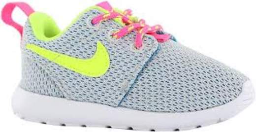 NIKE 659374 008 19/27