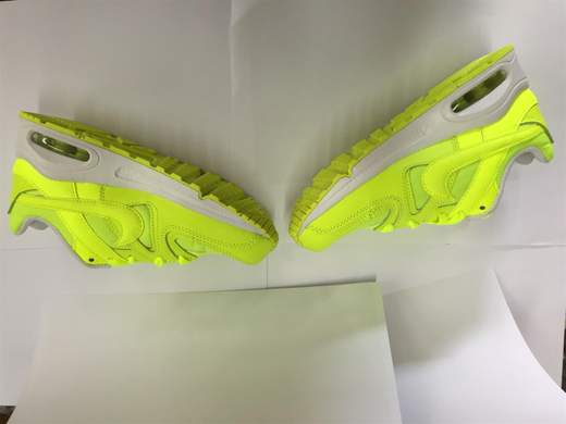 NIKE AIR MAX COMMAND
