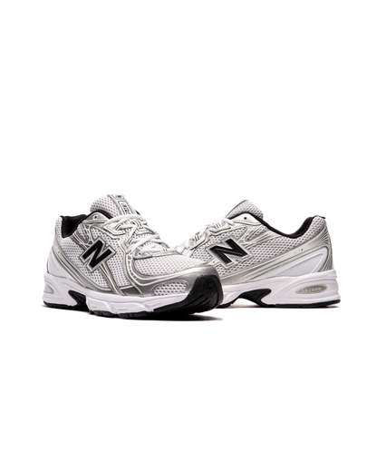 NEW BALANCE U740NW2